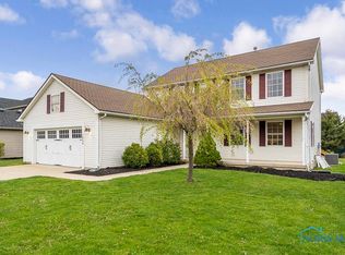 1504 Finch Dr, Bowling Green, OH 43402