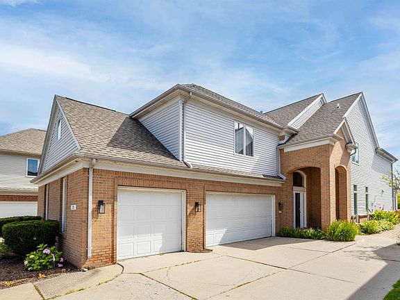 3rd image of 170 Keelson Dr