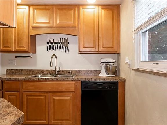 Enjoy plenty of natural light in the kitchen.