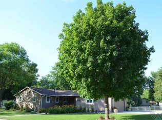 1404 E Custer Pkwy, Brandon, SD 57005