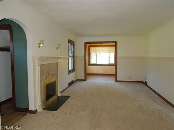 3rd image of 1064 Norton Ave