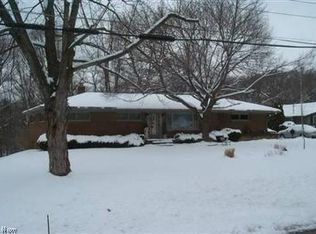 3792 Leewood Rd, Stow, OH 44224