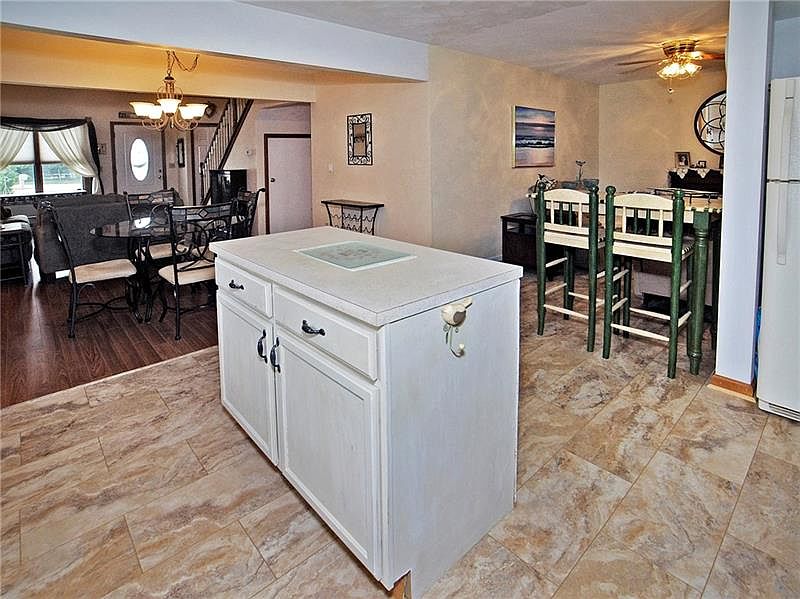 186 Cambria Hill Dr, Tarentum, PA 15084 Zillow