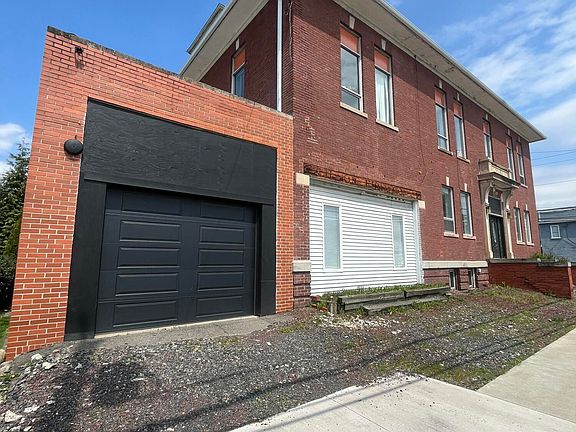 2nd image of 802 Main St Unit C