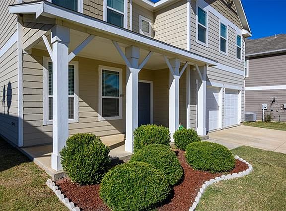 3rd image of 2305 Bray Village Dr