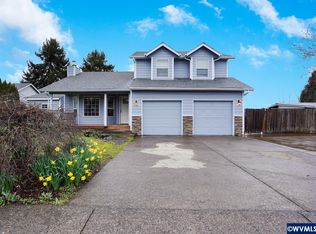 545 NE Overlook Way, Sublimity, OR 97385