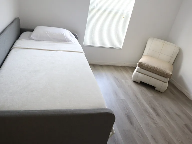 2951 Marbella Dr — Photo 32