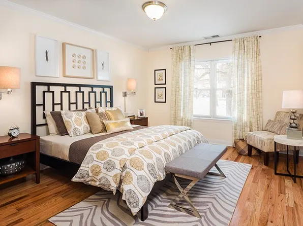 51 Thornton Rd, Chestnut Hill, MA 02467