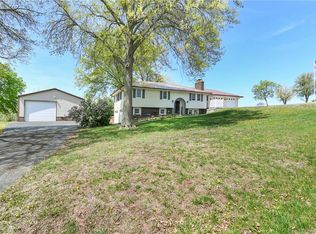 202 Evergreen St, Wood Heights, MO 64024