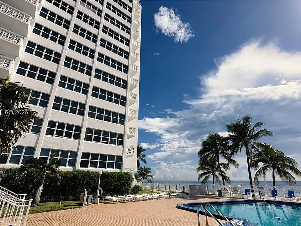 4010 Galt Ocean Dr #408