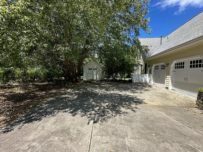 1436 Hopson Downs Ct — Photo 30