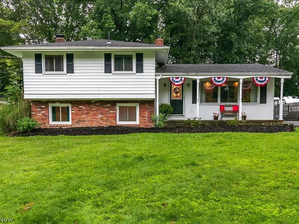 8525 Sharp Ln, Chesterland, OH 44026