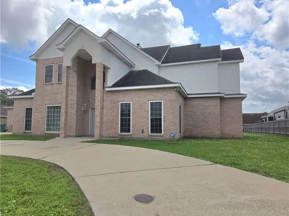 2720 Cedarlawn Dr, Marrero, LA 70072