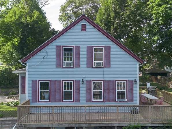 15 Tew Pl, Providence, RI 02906