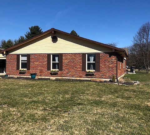 2nd image of 1665 Beechwood Dr