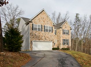 304 Nordic Dr, Cross Junction, VA 22625