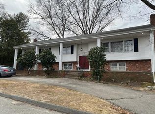 85 W View Ave, Cranston, RI 02920