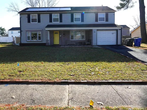26 Bancroft Ln, Willingboro, NJ 08046