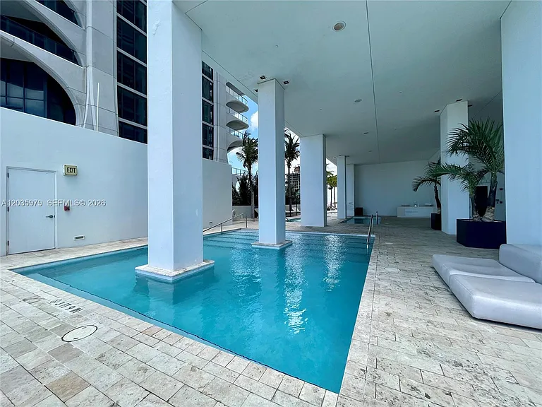 1040 Biscayne Blvd #1105 — Photo 34
