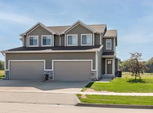 2017 NE Heritage Dr, Grimes, IA 50111