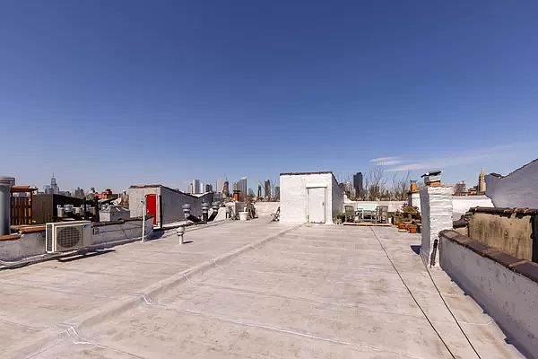 2nd image of 400 3rd St APT 4L