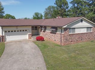 2524 Hilltop Ave, Muskogee, OK 74403