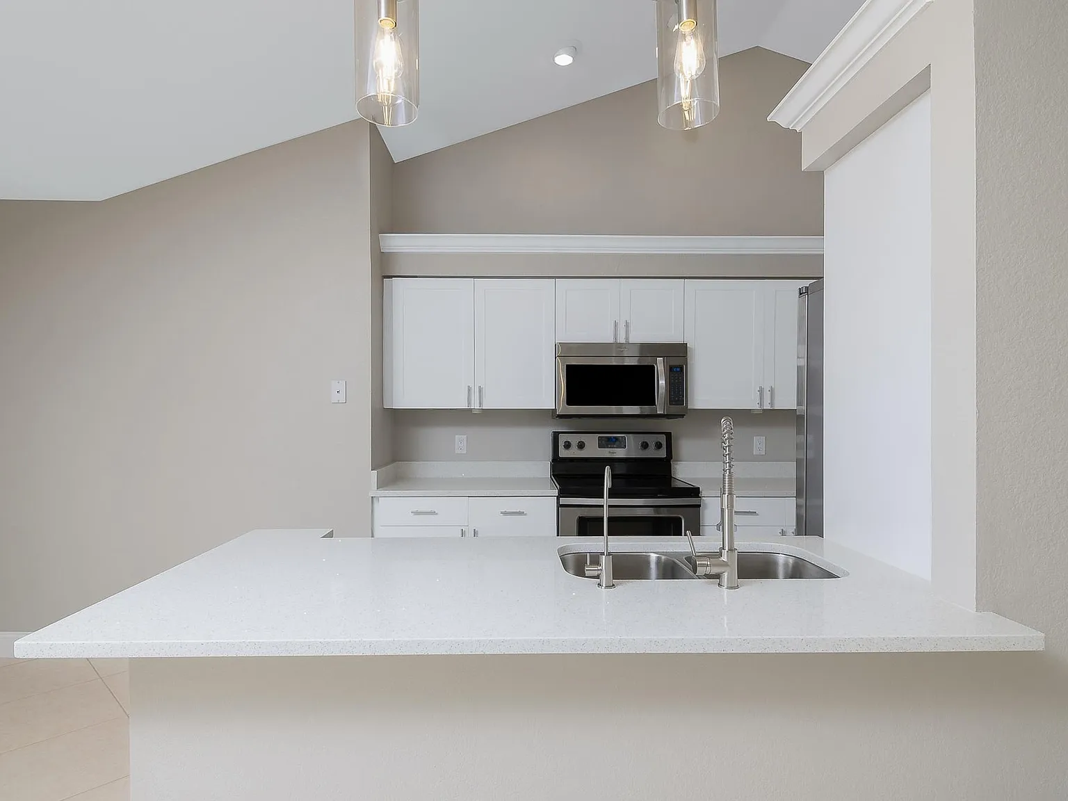 4 bed, 1507 sqft, $2,900 — Photo 3