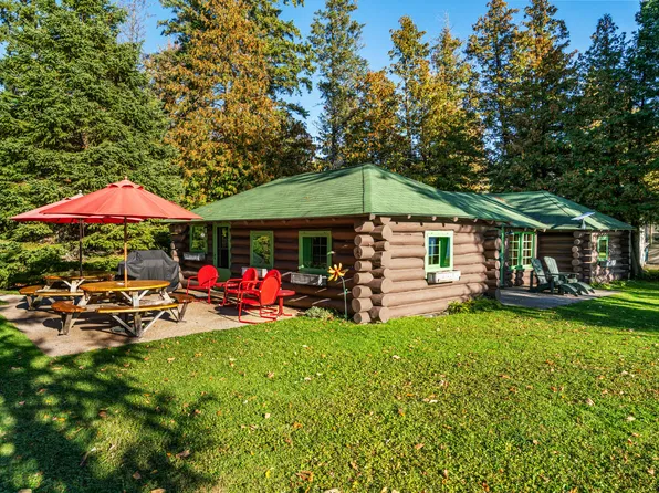 3673 Greenmans Point Rd, Cheboygan, MI 49721