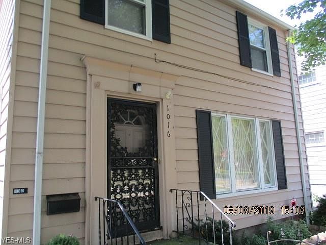 2nd image of 1016 Yellowstone Rd