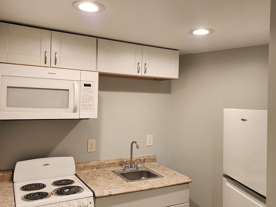 1st image of 776 Main St #14