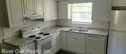 230 Foxridge Rd — Photo 4