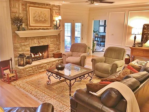 4th image of 5705 Churchill Dr