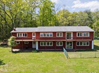 38 Mountain Rd, Hatfield, MA 01038