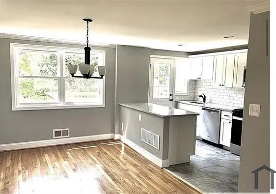3 bed, $2,700 — Photo 4