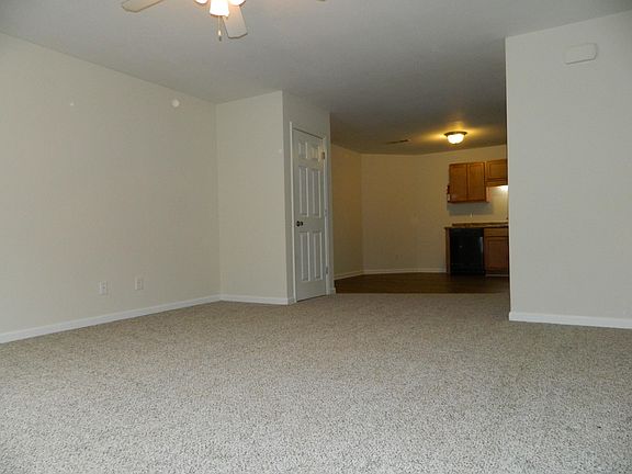 2nd image of 520 Luxury Dr APT B