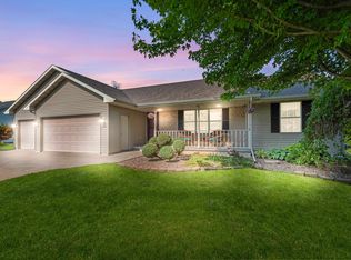 136 Yacoub Ln, Fond Du Lac, WI 54935