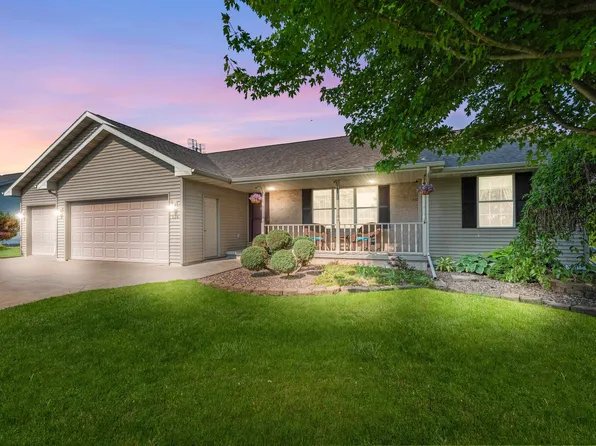 136 Yacoub Ln, Fond Du Lac, WI 54935