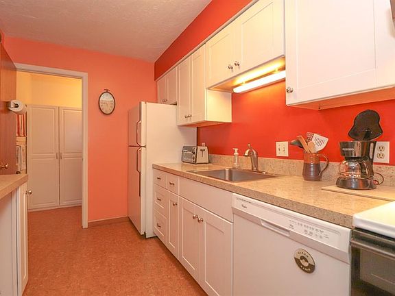 2nd image of 15555 Hilliard Rd APT 906C