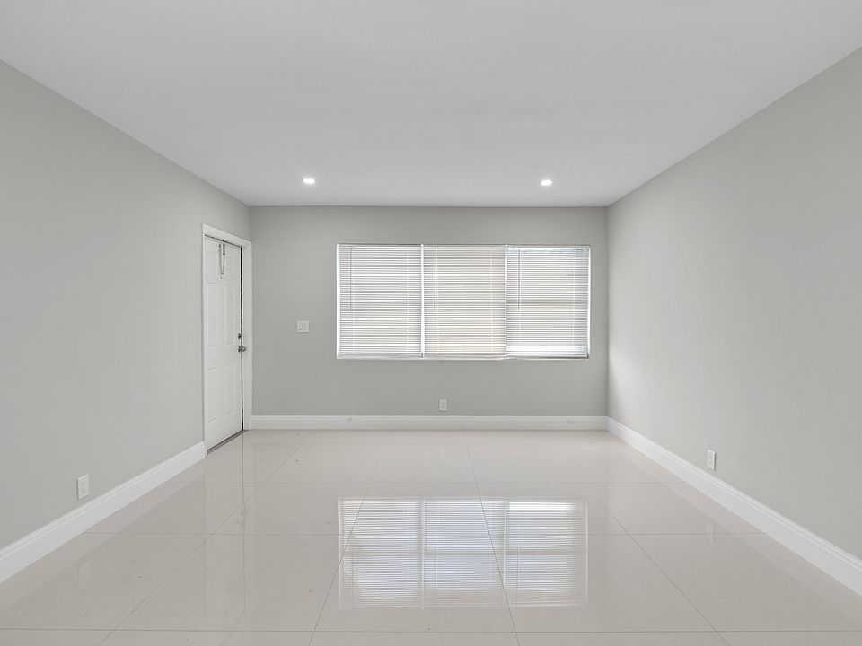 1st image of 821 3rd St #825-A