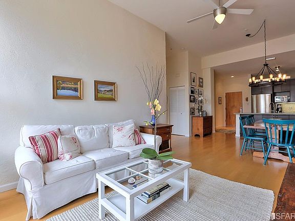 4th image of 317 29th St APT 206