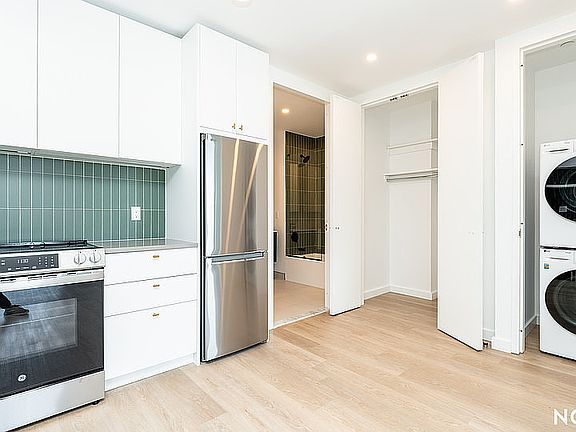 3rd image of 527 Grand Ave #723