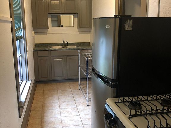 4th image of 2583 B St #1