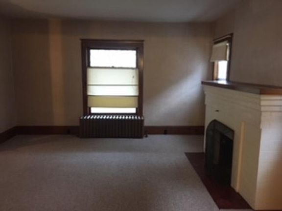 2nd image of 30 McClurg St