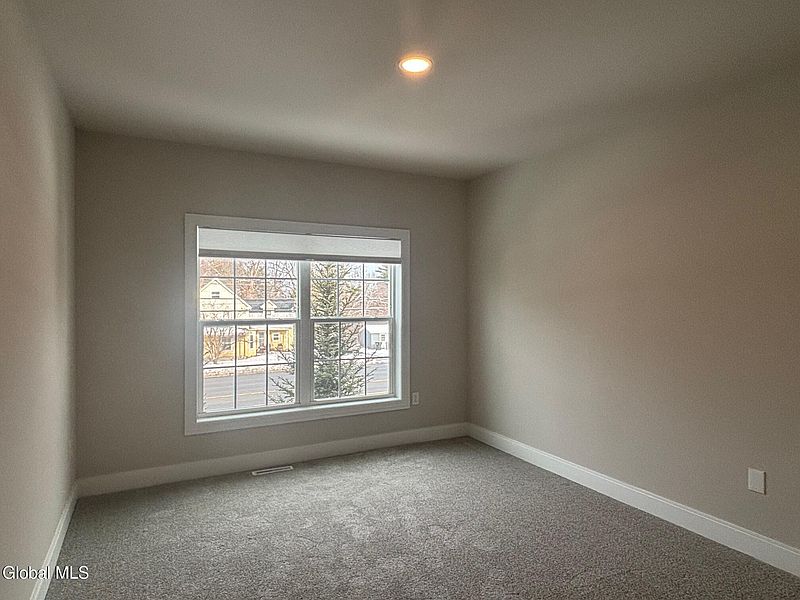 5th image of 604 Vly Pointe Drive