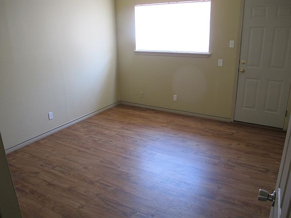 5th image of 1901 S Pine St #C