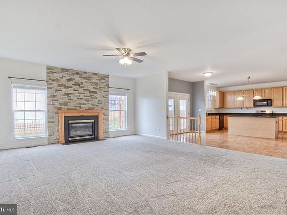 3rd image of 1 Bankston Ct