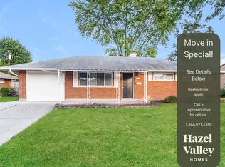 4814 Neptune Ln, Huber Heights, OH 45424