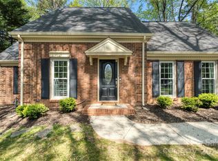 8811 Tree Haven Dr, Charlotte, NC 28270