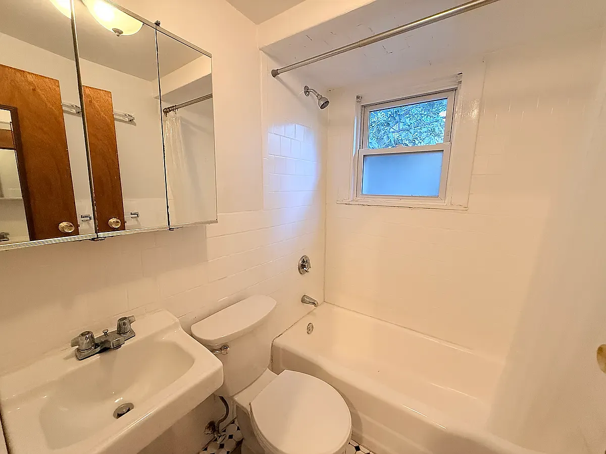 278 Harvard St — Photo 1