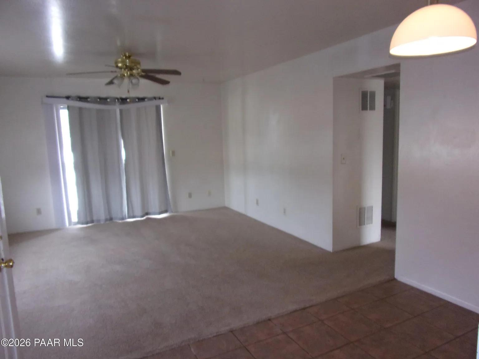 2 bed, 1.0 bath, 865 sqft, $1,244 — Photo 3
